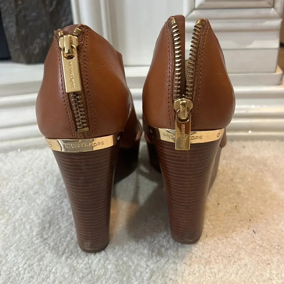 MICHAEL by Michael Kors Platform Dress Sandals in Tan Size 8.5 PV19D - Picture 5 of 8